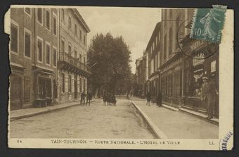 Tain-Tournon. - Route nationale. - L'Hôtel de Ville