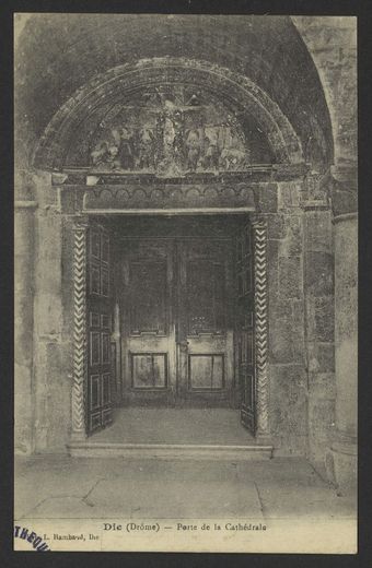 Die (Drôme) - Porte de la Cathédrale