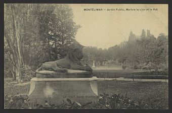 Montélimar - Jardin public, marbre le lion et le rat