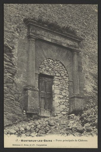 Montbrun-les-Bains - Porte principale du Château