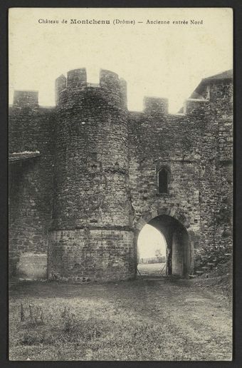 Château de Montchenu (Drôme) - Acienne entrée nord