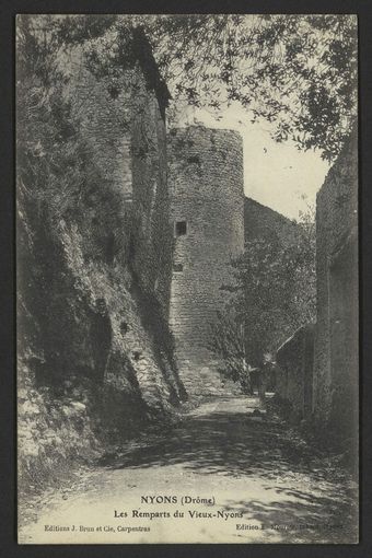 Nyons (Drôme) - Les remparts du vieux-Nyons