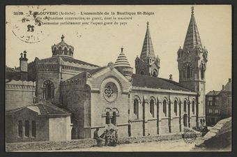La Louvesc (Ardèche). - L'ensemble de la Basilique St-Régis