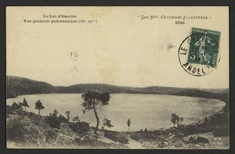 Le Lac d'Issarlès - Vue générale panoramique (Alt. 997 m)