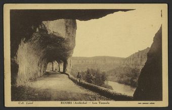 Ruoms (Ardèche) - Les Tunnels