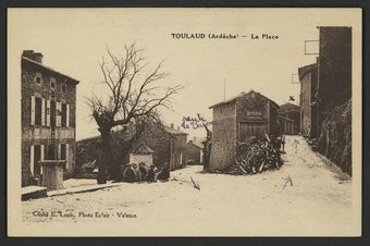 Toulaud (Ardèche) - La Palce