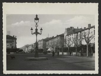 La place d'Armes ( place Jean Jaurès ) à Romans-sur-Isère