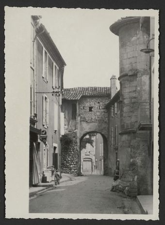 Porte fortifiée à Donzère