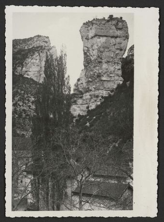 Piton rocheux au Moulin de la Pipe - Gorges d'Omblèze