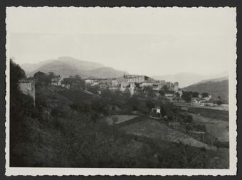 Vue générale sur un village de la Drôme