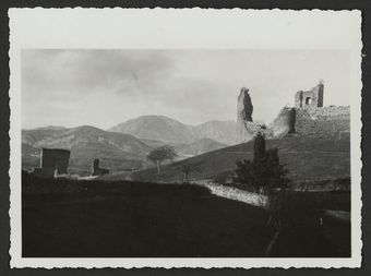 Ruines du château féodal de Bourdeaux