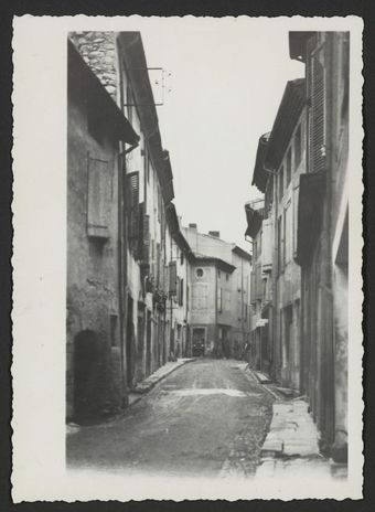 Rue d'une ville ou d'un village de la Drôme