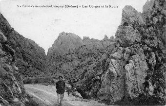 Saint-Vincent-de-Charpey (Drôme) - Les gorges et la Route