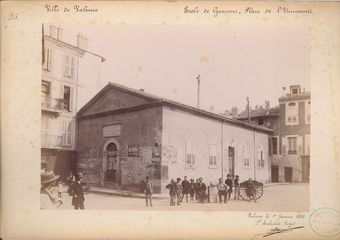 Ecole de garçons, place de l'Université